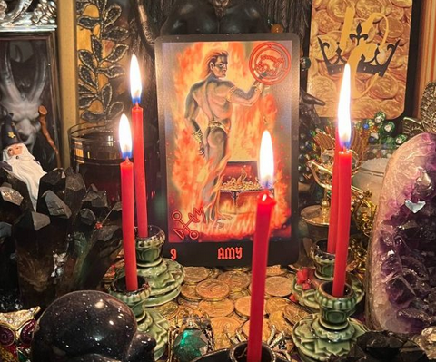 [Юлия Серягина] Денежный обряд с Герцогом Ами (2023)