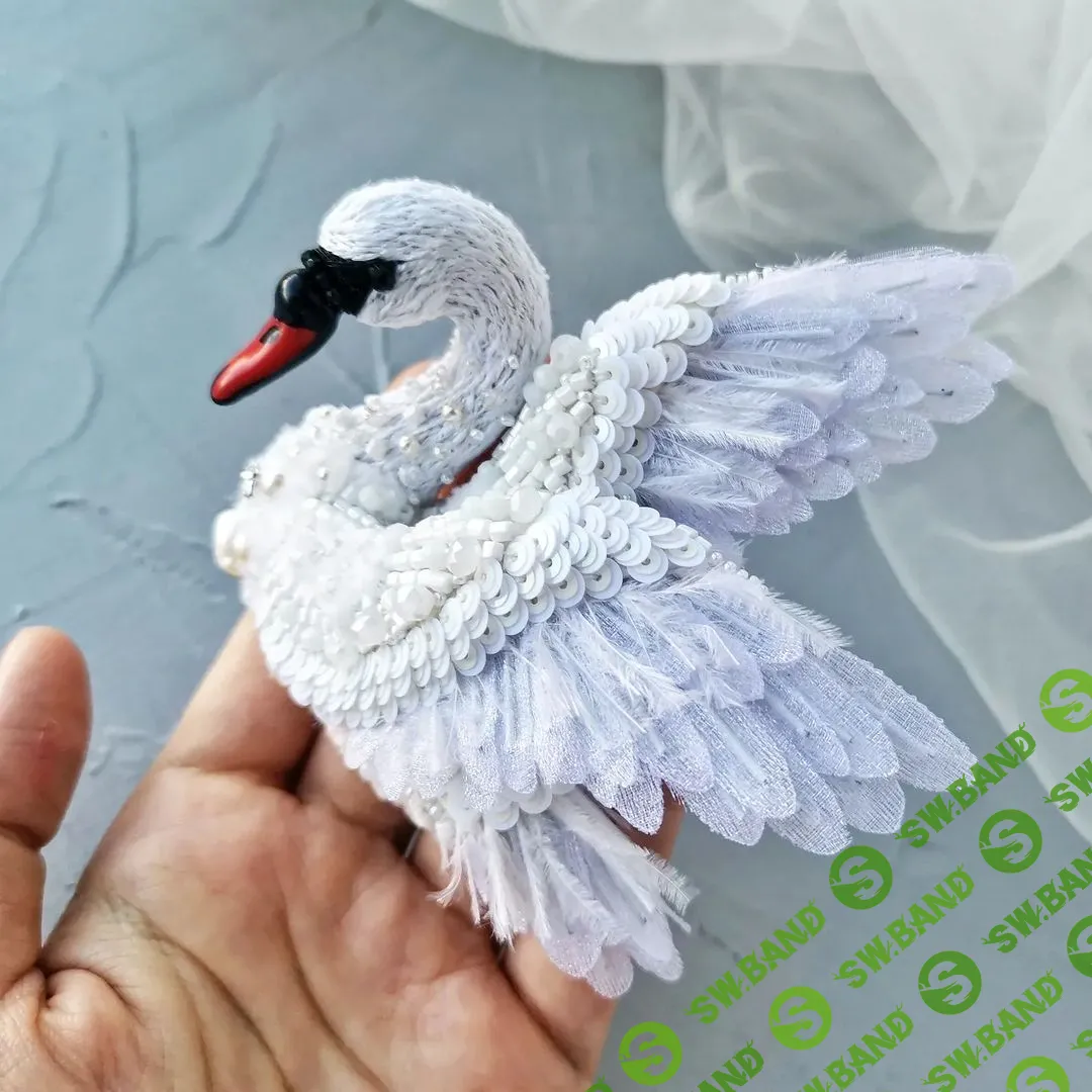 [Ангелина Пеях] Брошь «Царевна Лебедь» (2023)