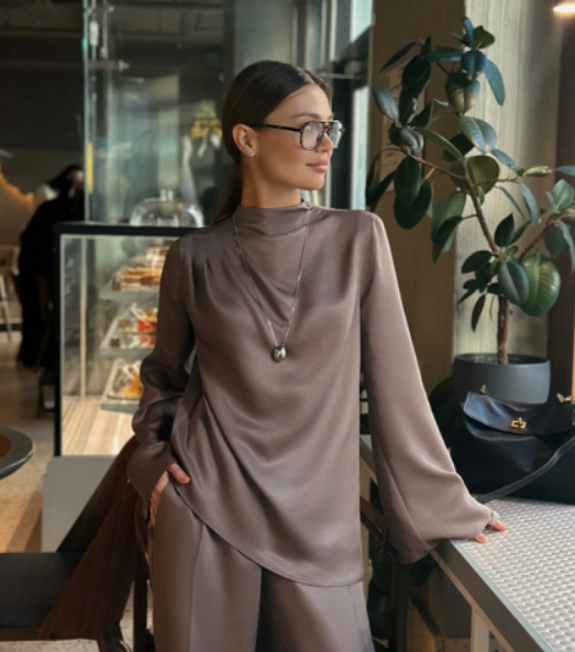 [Лилия Кожина] [Shveyaholic] Выкройка блузы Choco. Размеры: 40-52 (2025)