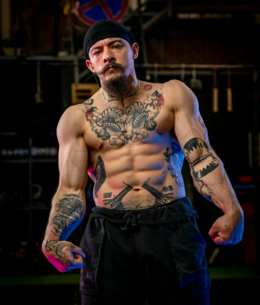 [Виктор Блуд] Кухонный армрестлинг (2025)